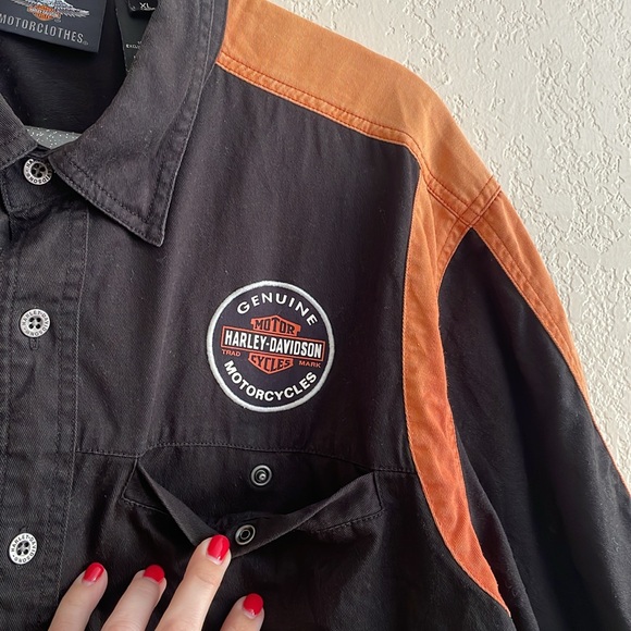 Harley-Davidson Button Up - Picture 4 of 8